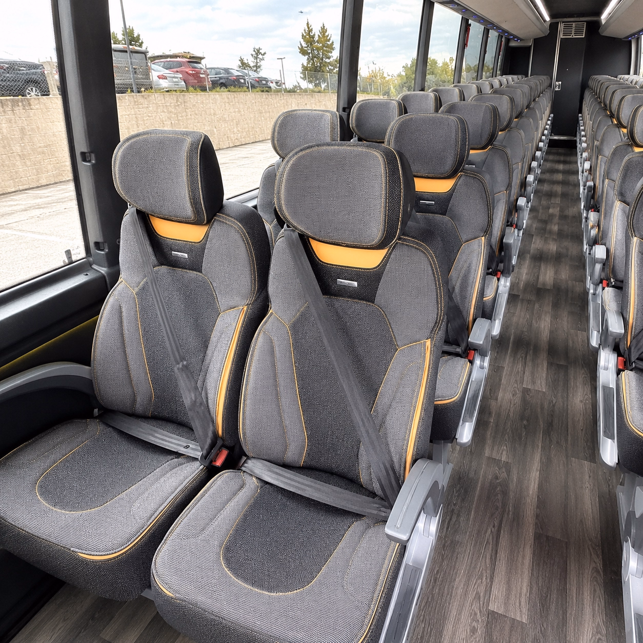 bringing your whole company to a retreat or tradeshow find the right bus here