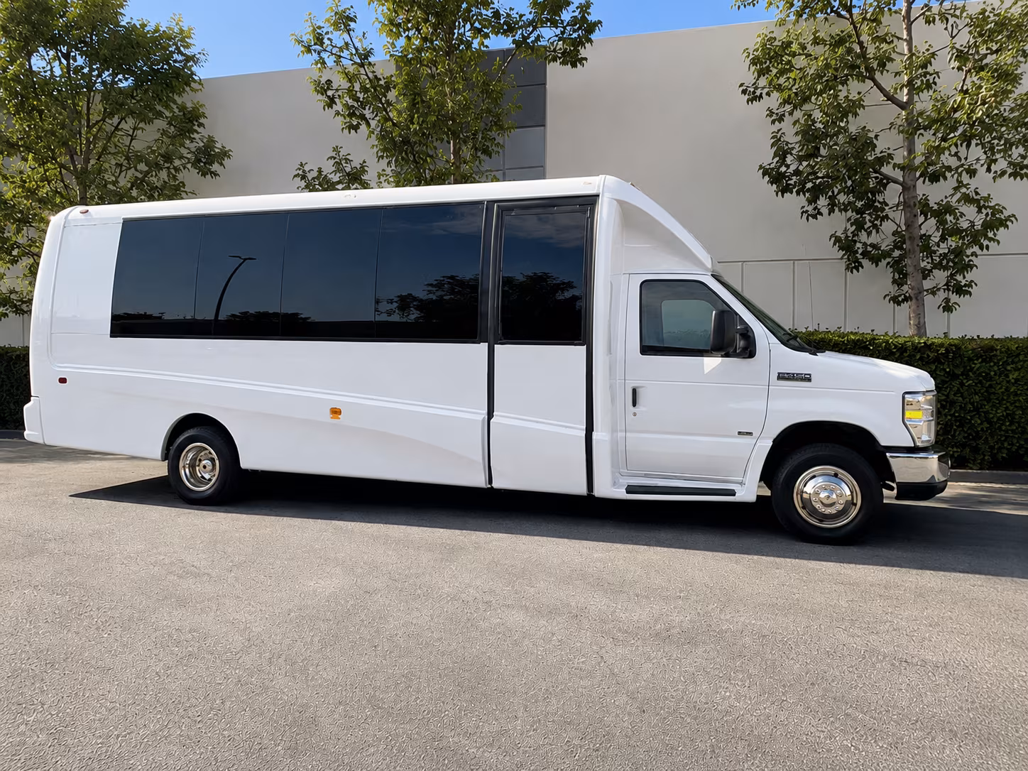 how the type of bus you choose changes the price in palmdale california