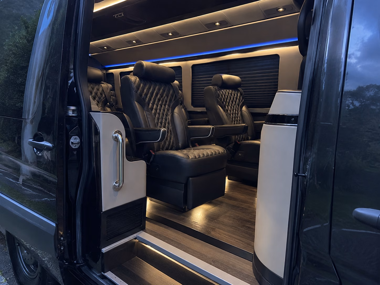 ontario easy sports team and fan group bus rentals in ontario