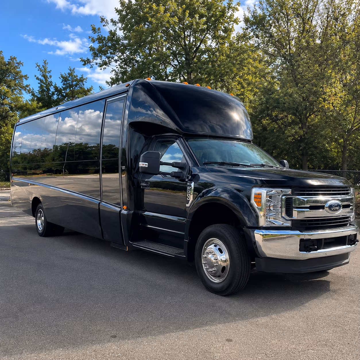 pasadena comfortable employee shuttle bus rentals in pasadena