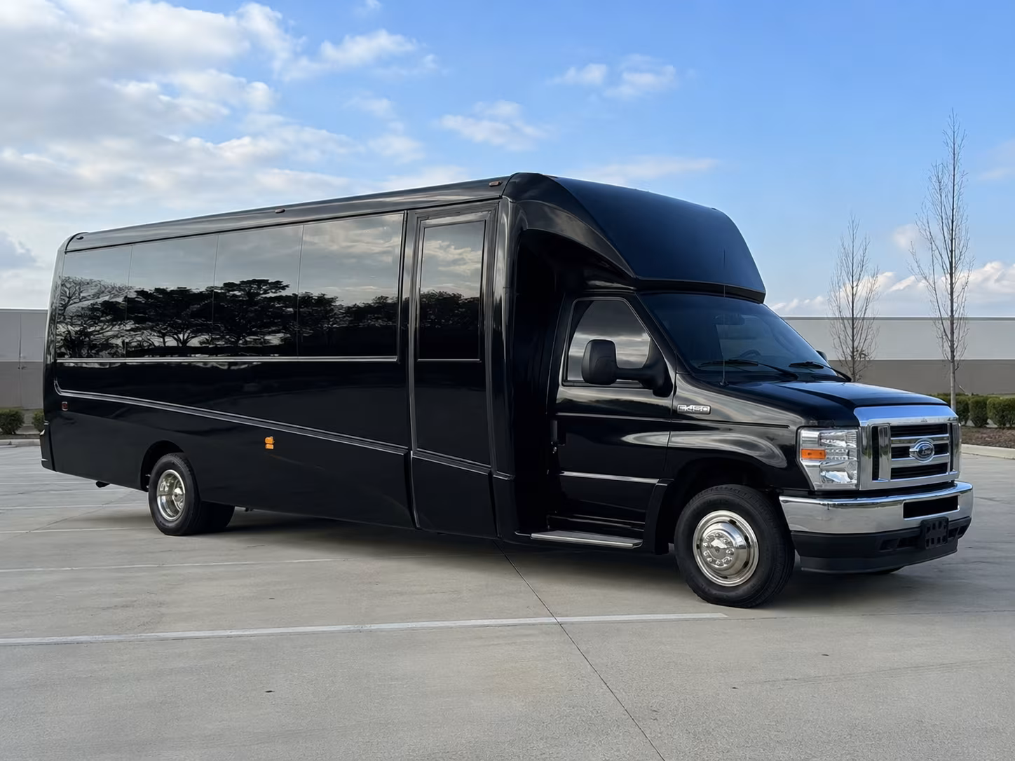 pomona discreet government and military shuttles in pomona