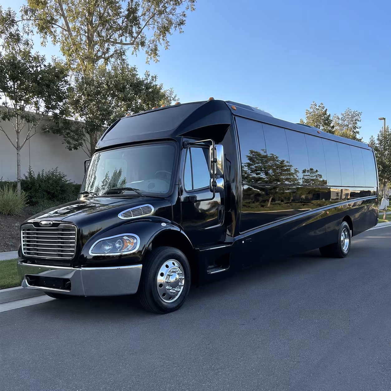 pomona group airport transportation